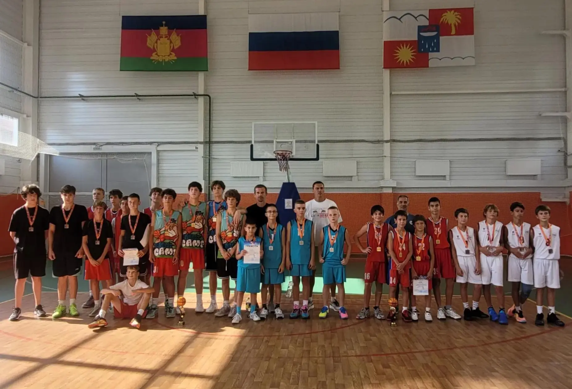 🔥🏀В Сочи определились победители городского турнира по уличному баскетболу «Оранжевый...