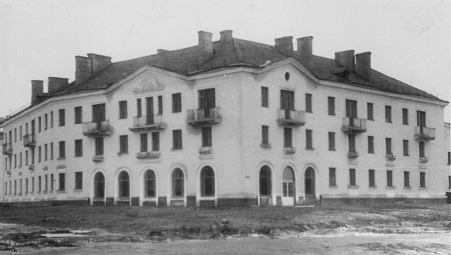 Город Ржев, вид на улицу Мира, дом №2. Фото 1960е годы.