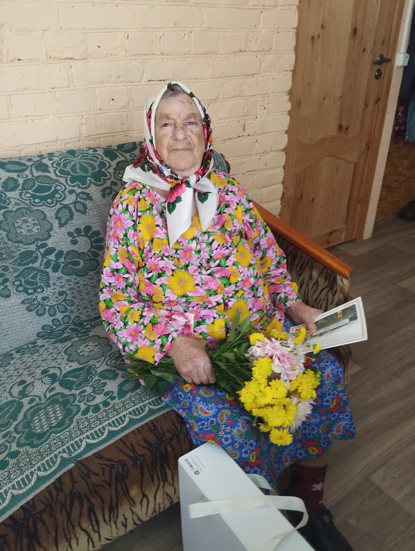 27 августа исполнилось 96 лет труженице тыла Марудиной Анне Алексеевне, жительнице д. Х...