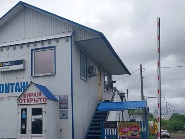🔥На проспекте Авиастроителей в Ульяновске начался демонтаж незаконно установленного шл...