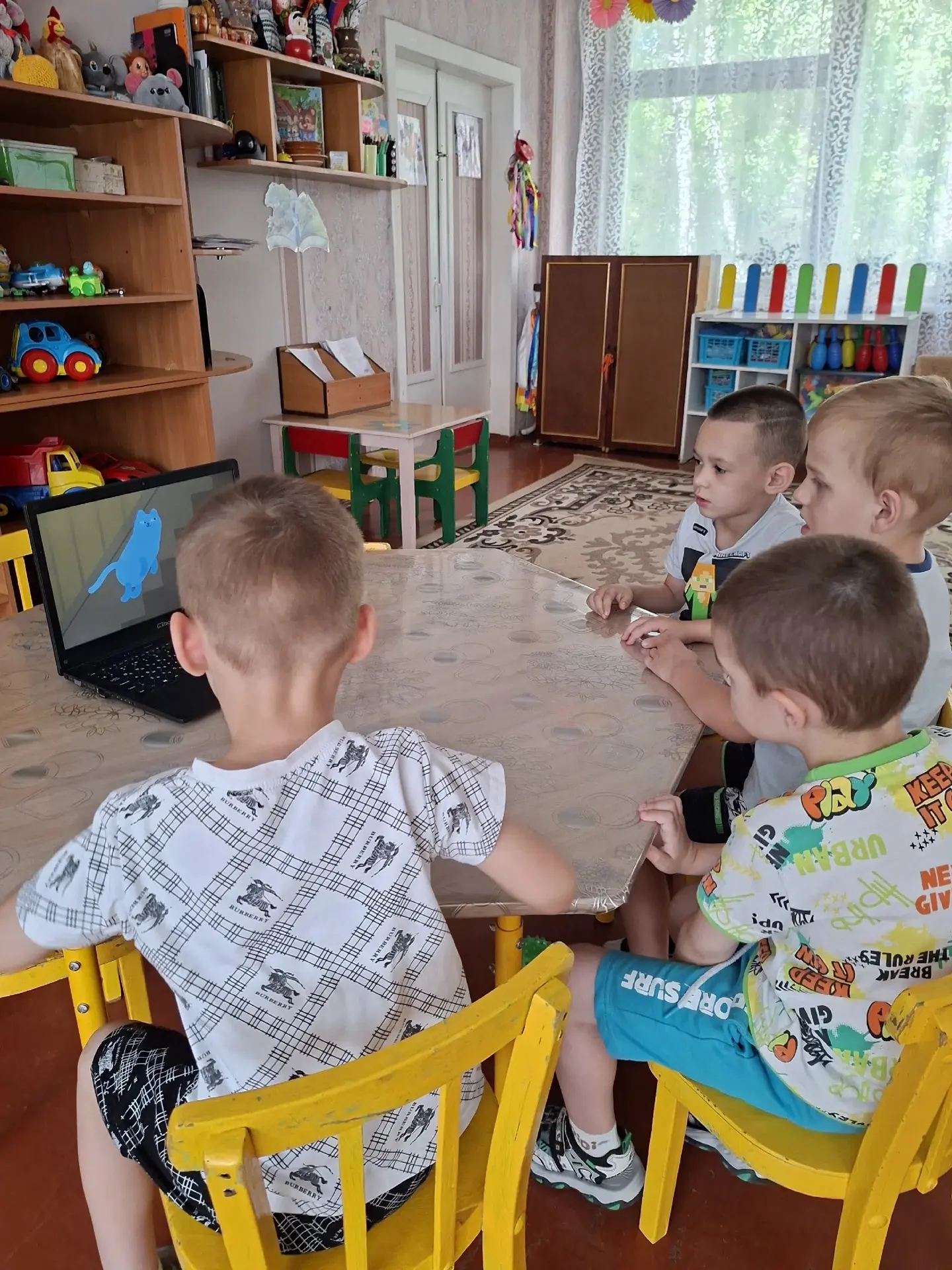 В разновозрастной ЗПР группе №1 "Калинка" была проведена демонстрация видеороликов об э...