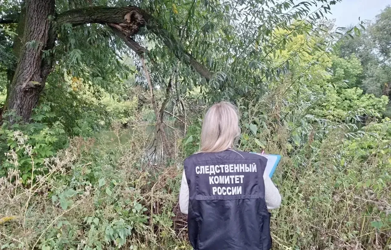 В Саратовской области выясняют обстоятельства гибели женщины на водоеме