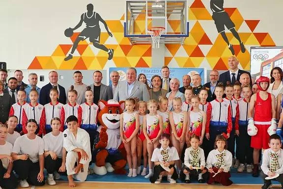 Новый спорткомплекс с МФЦ и художественной школой открылся в Славянке