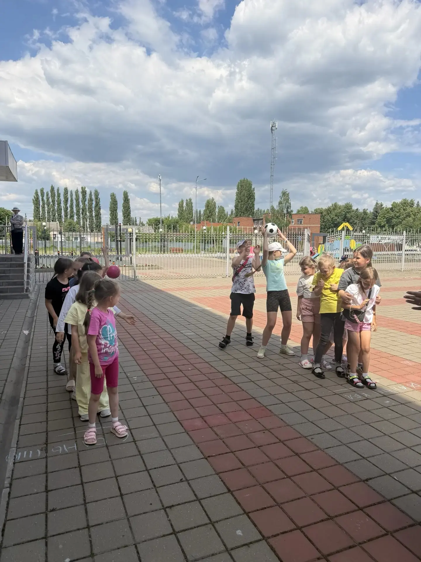 Лето — это время приключений, новых друзей и, конечно, спорта! В рамках всероссийской инициативы «Де
