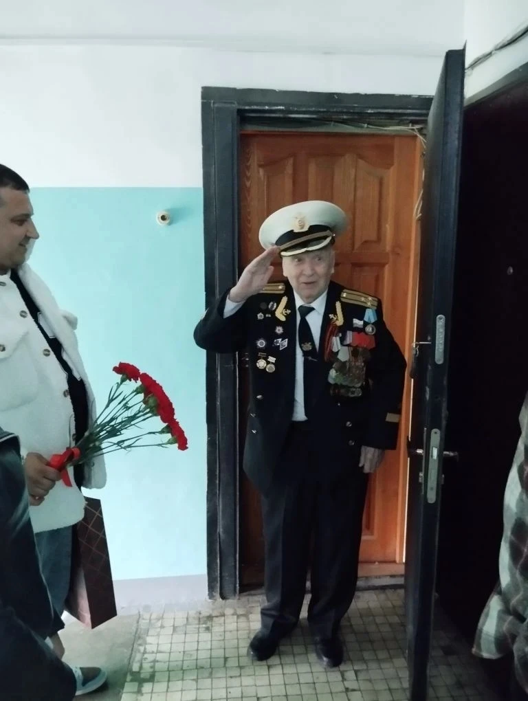 Управляющая компания «Блеск-Сервис» продолжила свою добрую традицию и поздравила ветера...