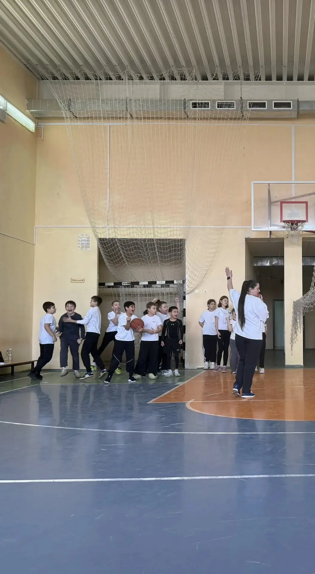 🏃🏃‍♀️Весёлые старты прошли в начальных классах, посвящённые Дню Защитника Отечества!!!🇷🇺💪 🏆Веселые с