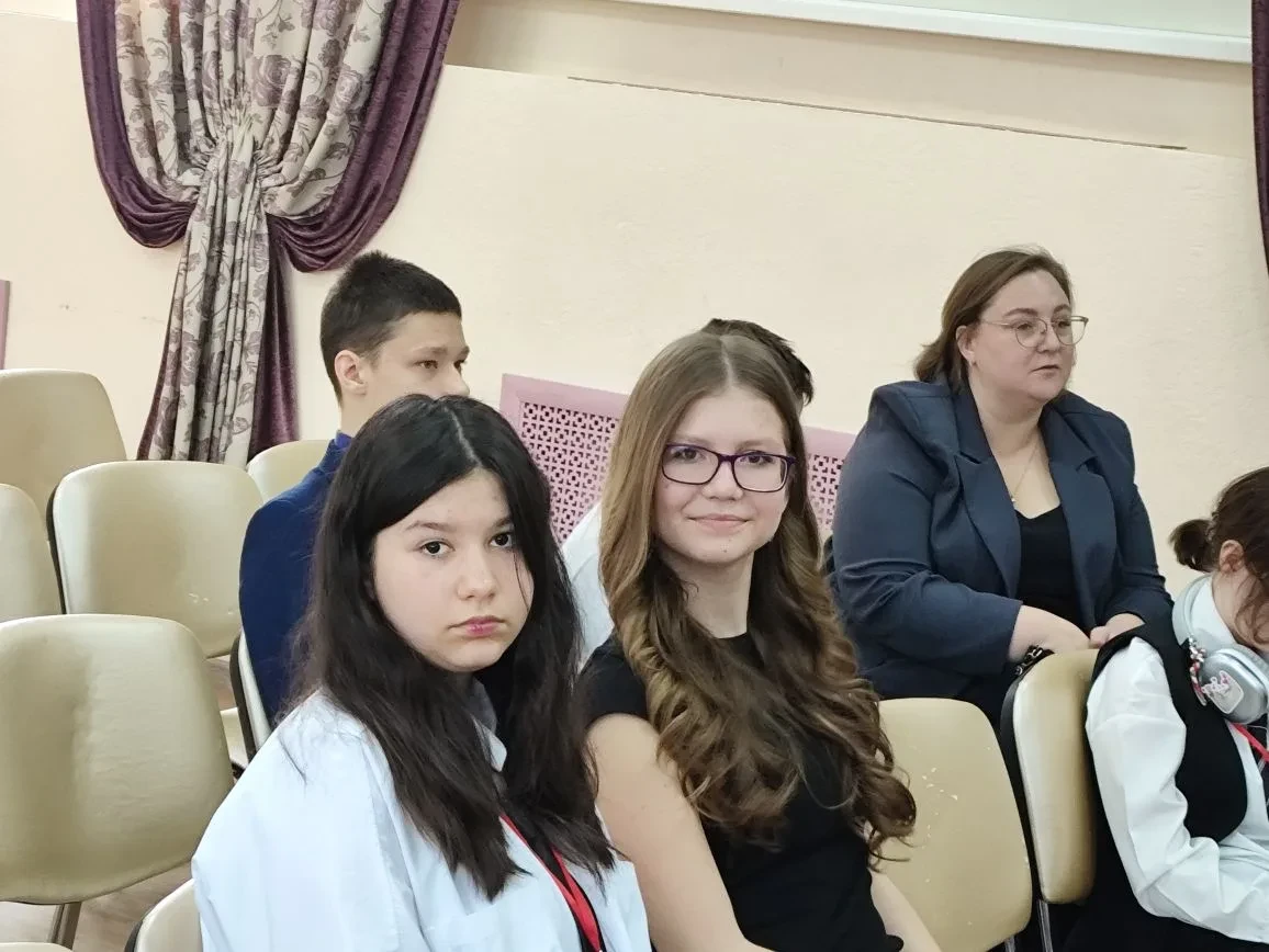 🎓 Участие в конференции «Кузница Победы» 🎓  26–27 марта учитель истории Школы 176 Колоскова Е.В. вме