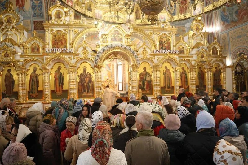 🙏 Евгений Балицкий поздравил жителей Запорожской области с Днем Крещения Руси.

Губернатор отметил,