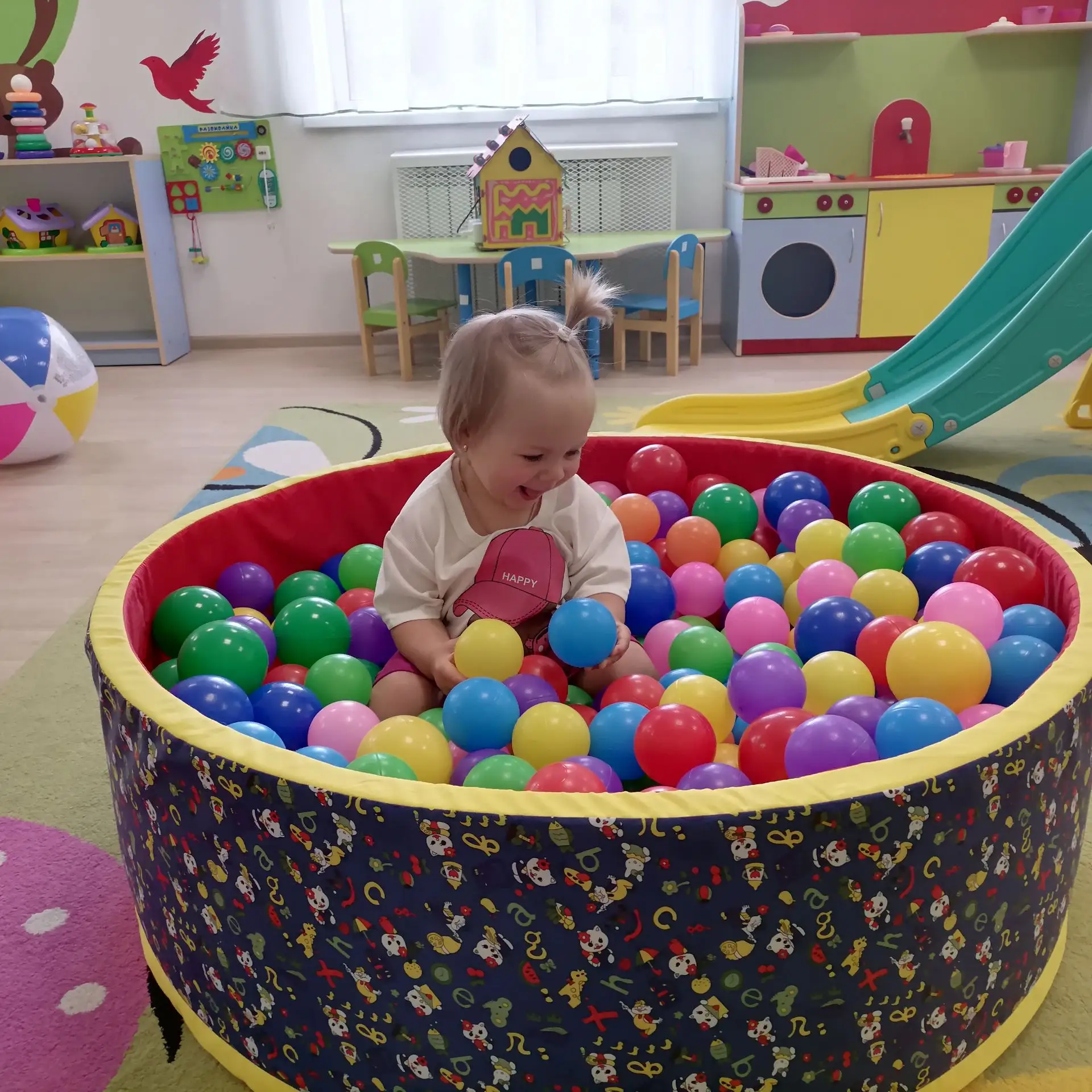 👶 АДАПТАЦИЯ 👶

📌 Адаптация - процесс привыкания ребёнка к новой обстановке, людям и режиму дня. 
