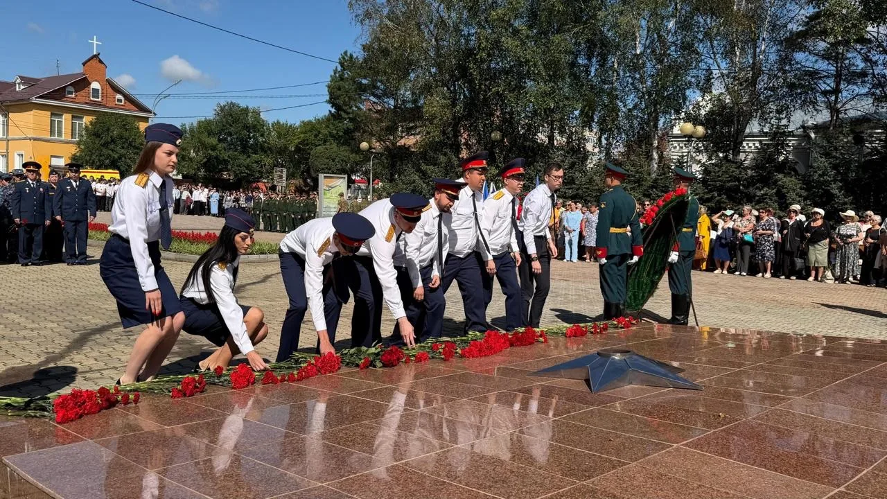 ⭐⭐⭐🇷🇺Сотрудники Следственного комитета Приморья приняли участие в памятных мероприяти...