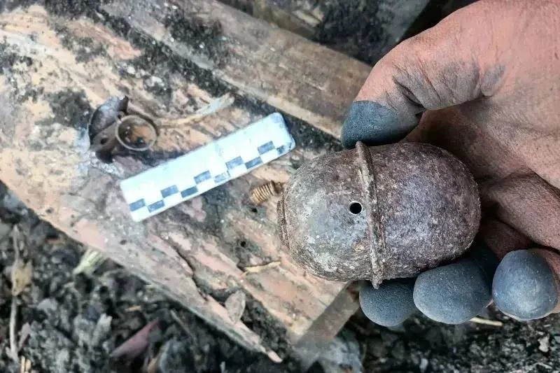 В Кабанске во дворе дома нашли учебную гранату РГД-5, которая не содержит взрывчатых ве...