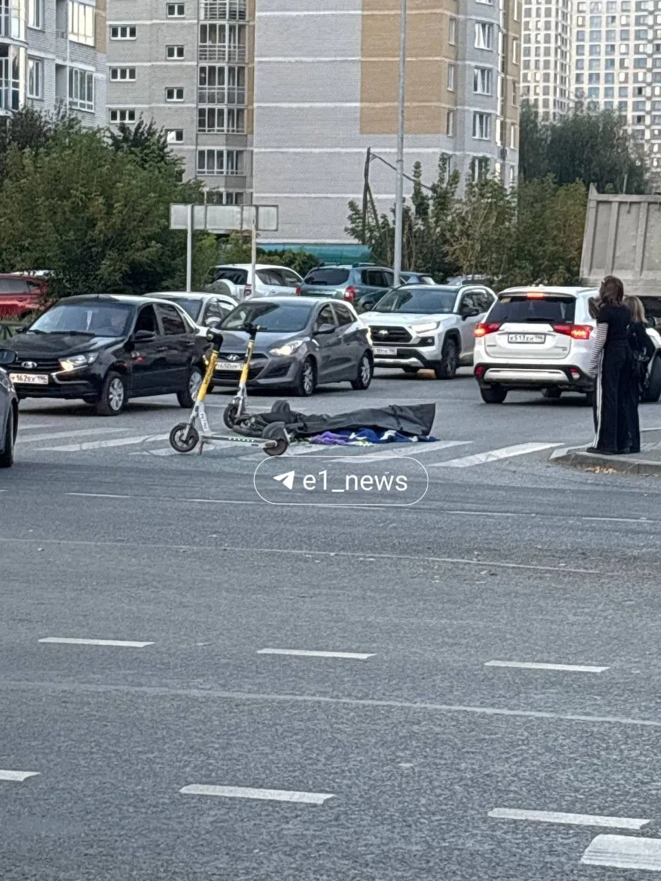 Самокатчика сбили насмерть в Екатеринбурге