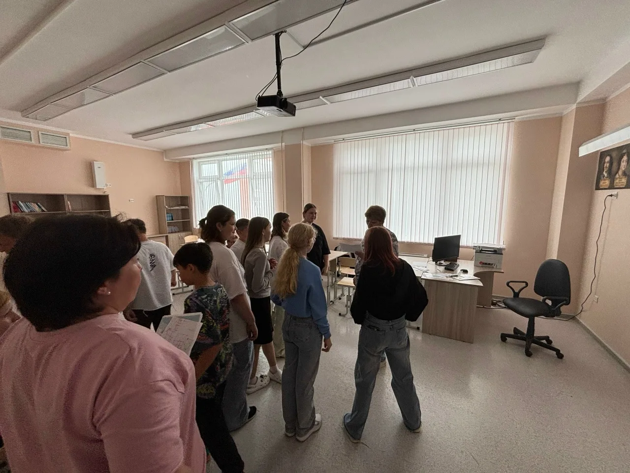 Новости лагеря "Я, ты, он, она-вместе целая страна!"В нашем школьном лагере не бывает с...