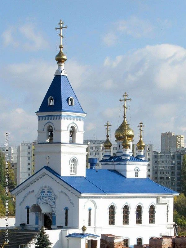 Пс.3:2. Господи! как умножились враги мои! Многие восстают на меня;
Пс.3:3. многие говорят душе моей