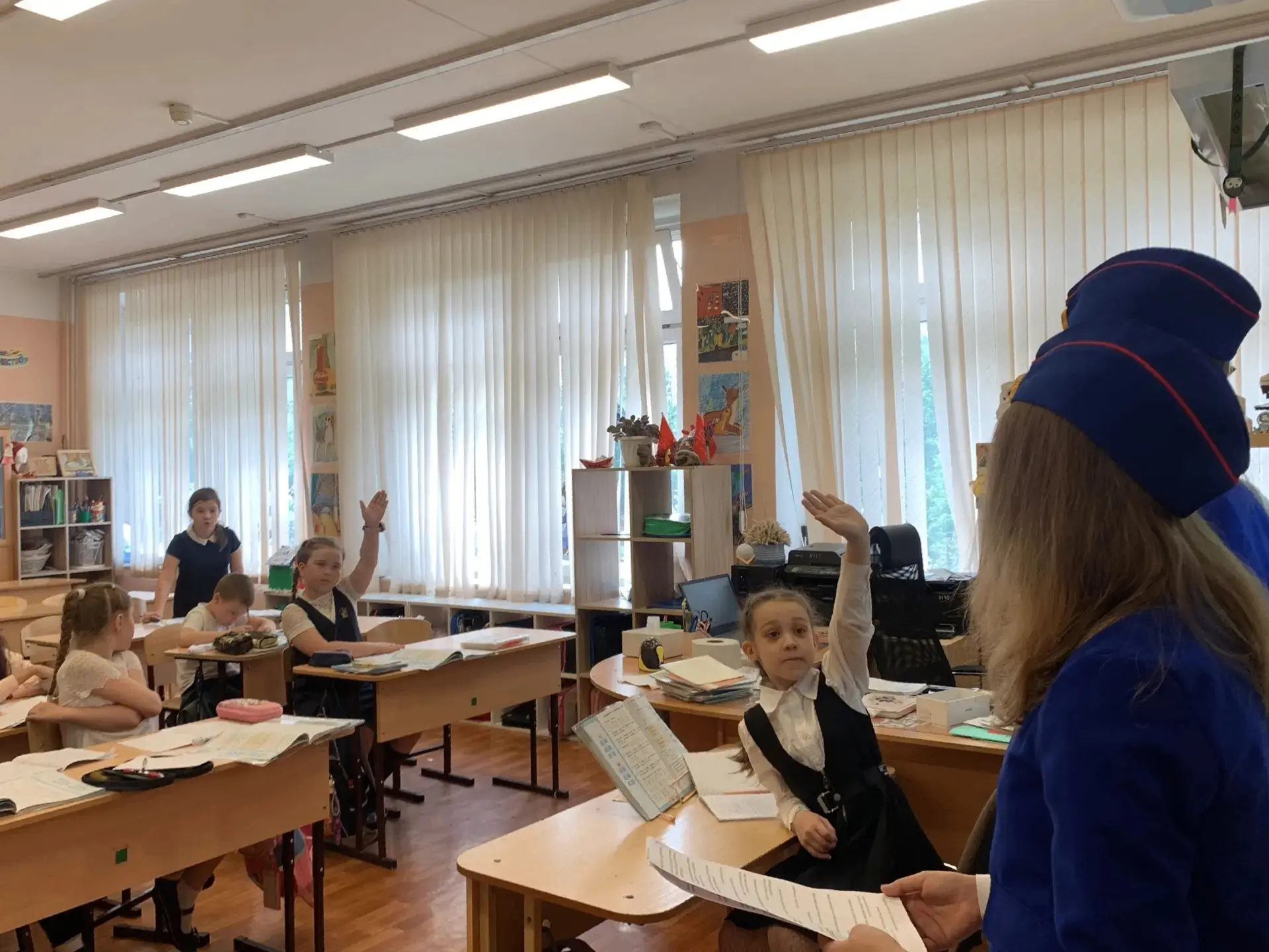 🚦 На этой неделе наш школьный отряд ЮИД «ПравилоВеды» провел интересное и важное мероп...