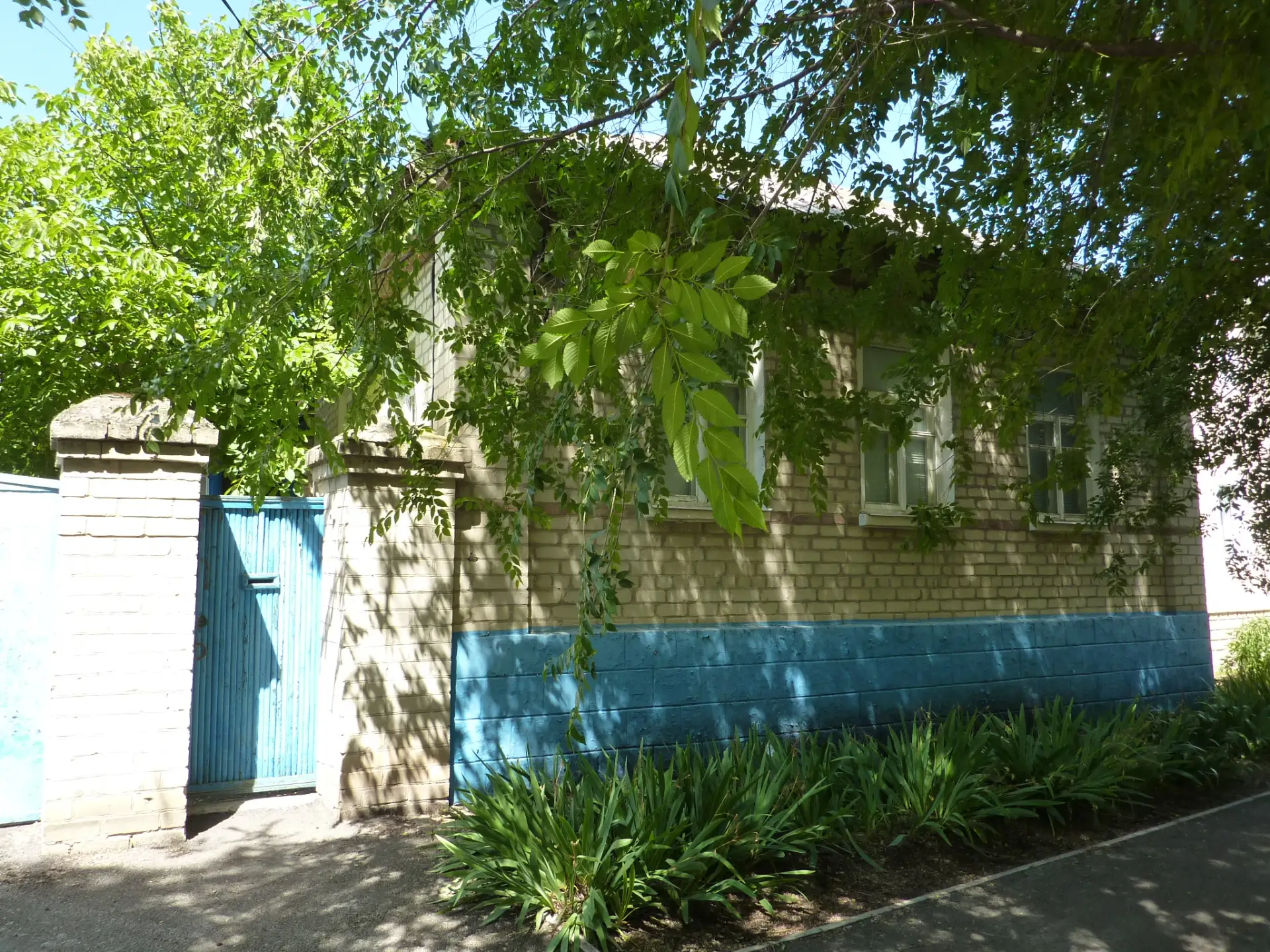Продается 1-этажный дом, 116,8 м² в центре города https://stavropol.cian.ru/sale/suburban/331077646/