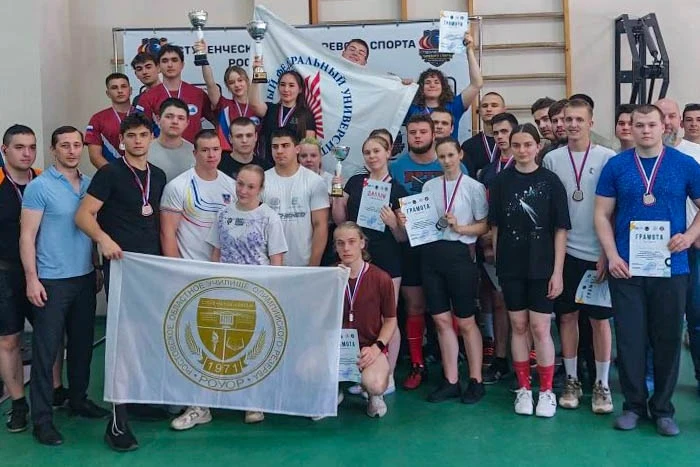 🥉 Студенческая лига принесла «бронзу» команде гиревиков НПИ ⠀ ⠀ В Ростове-на-Дону 24 мая состоялся ч