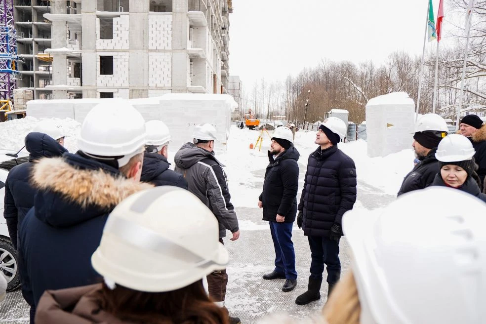 По Народной программе Единой России продолжается строительство домов на ул. Спортивной. В 273 кварти