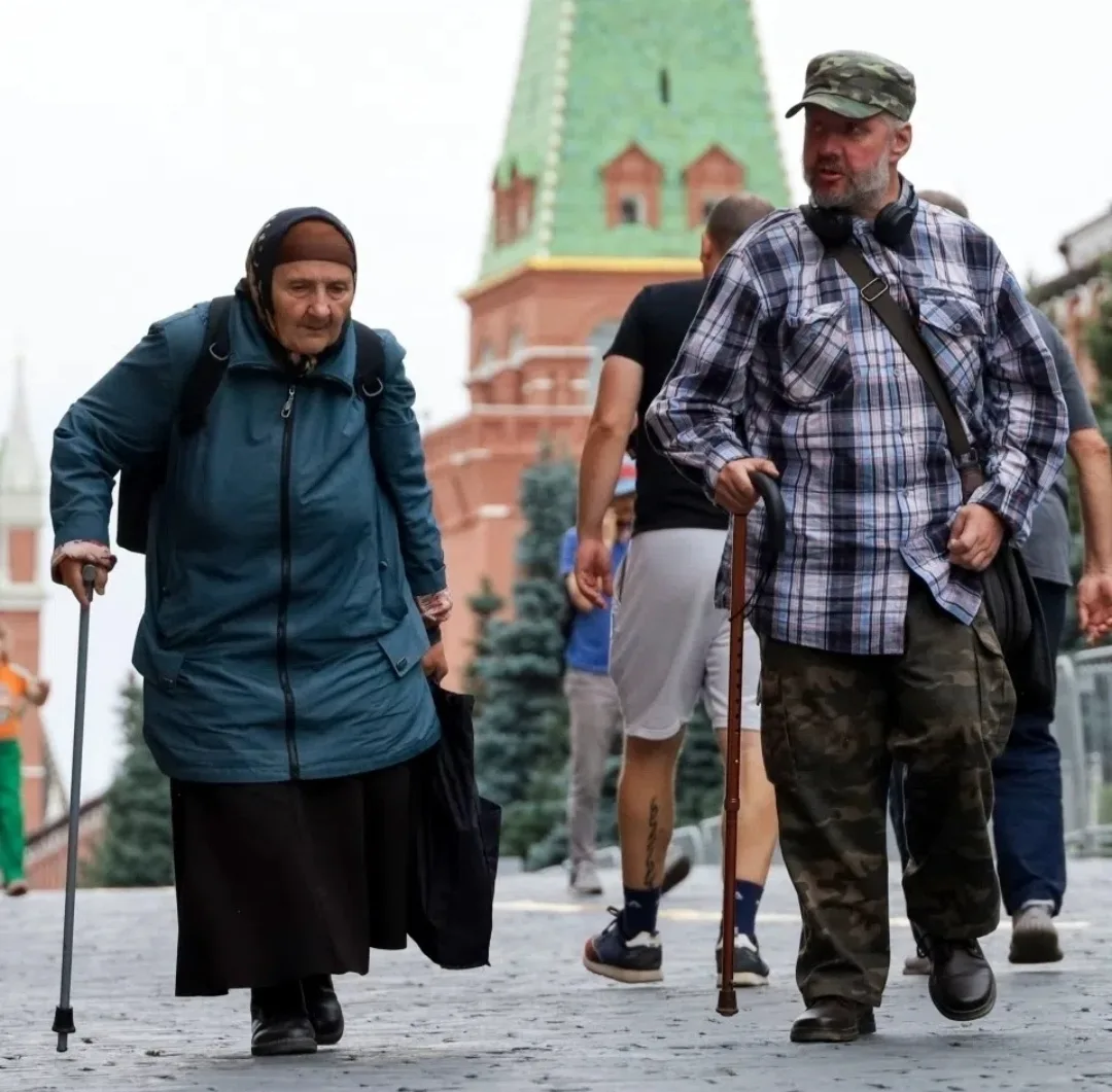 Число пенсионеров в России по состоянию на 1 июня составило 40,4 миллиона, пишет Соцфонд 
 
Интересн
