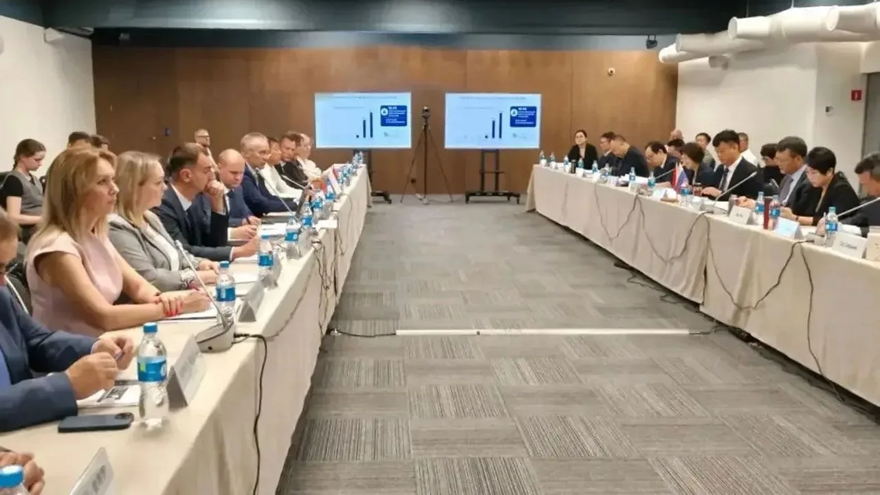 Во Владивостоке обсудили вопросы международных автоперевозок между Россией и Китаем