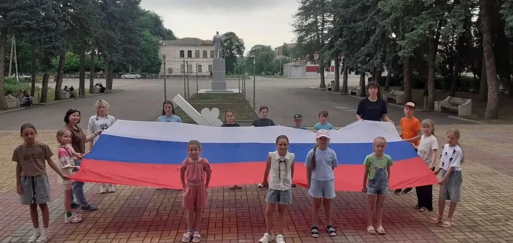 Участники летней дворовой площадки «Адреналин» Центра культуры и досуга ст. Вознесенской приняли уча