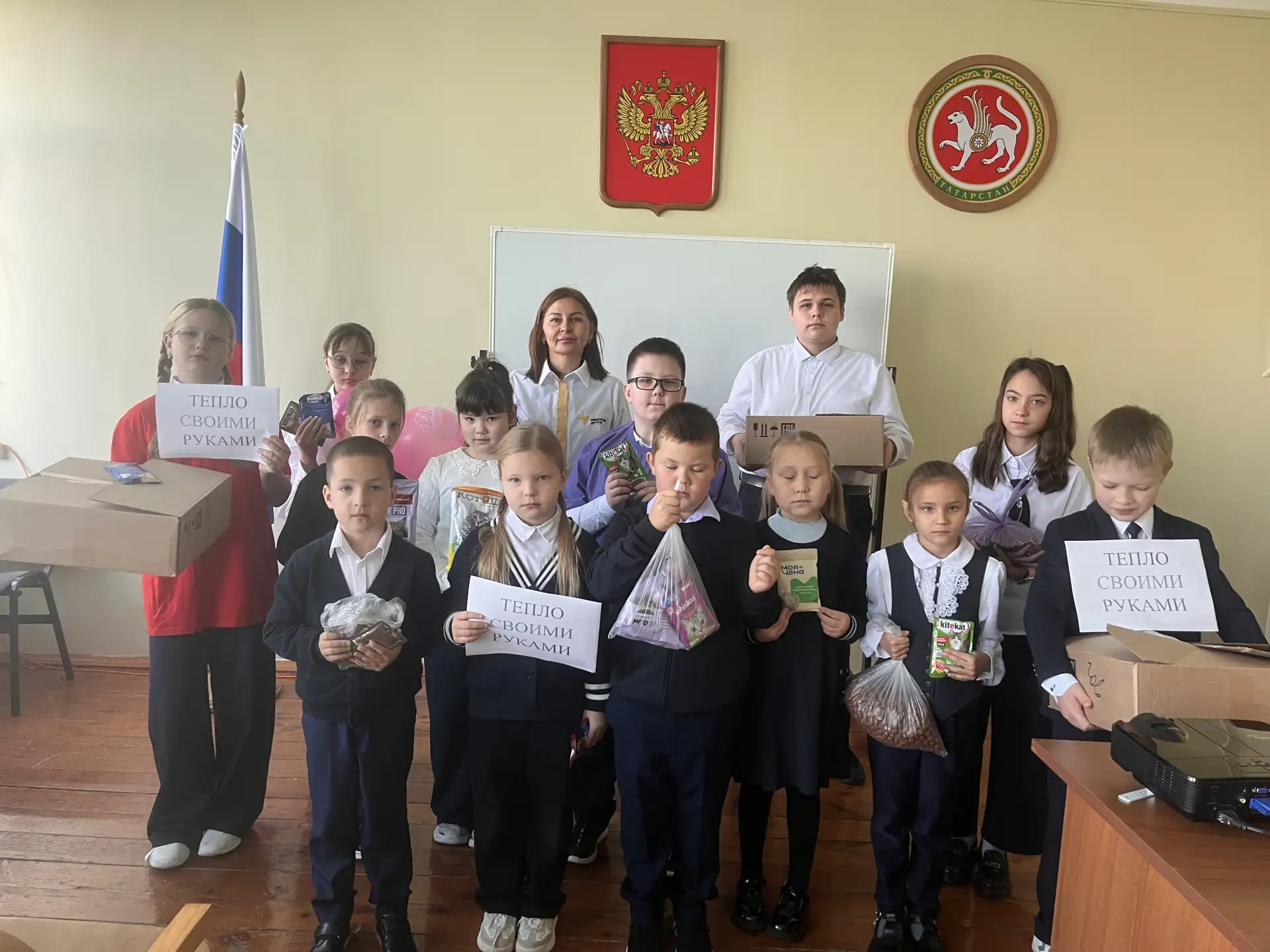 🐾 «Тепло своими руками» — с заботой о тех, кто нуждается в помощи! ❤️В МБОУ СОШ №3 сов...