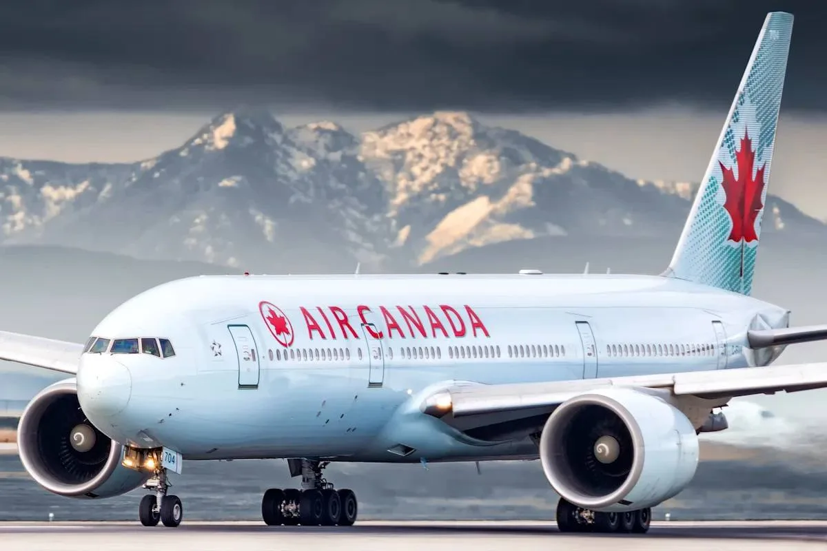 🇨🇦✈️ В Канаде задержали пилота, который 17 лет летал на пассажирских самолётах без необходимой лиц