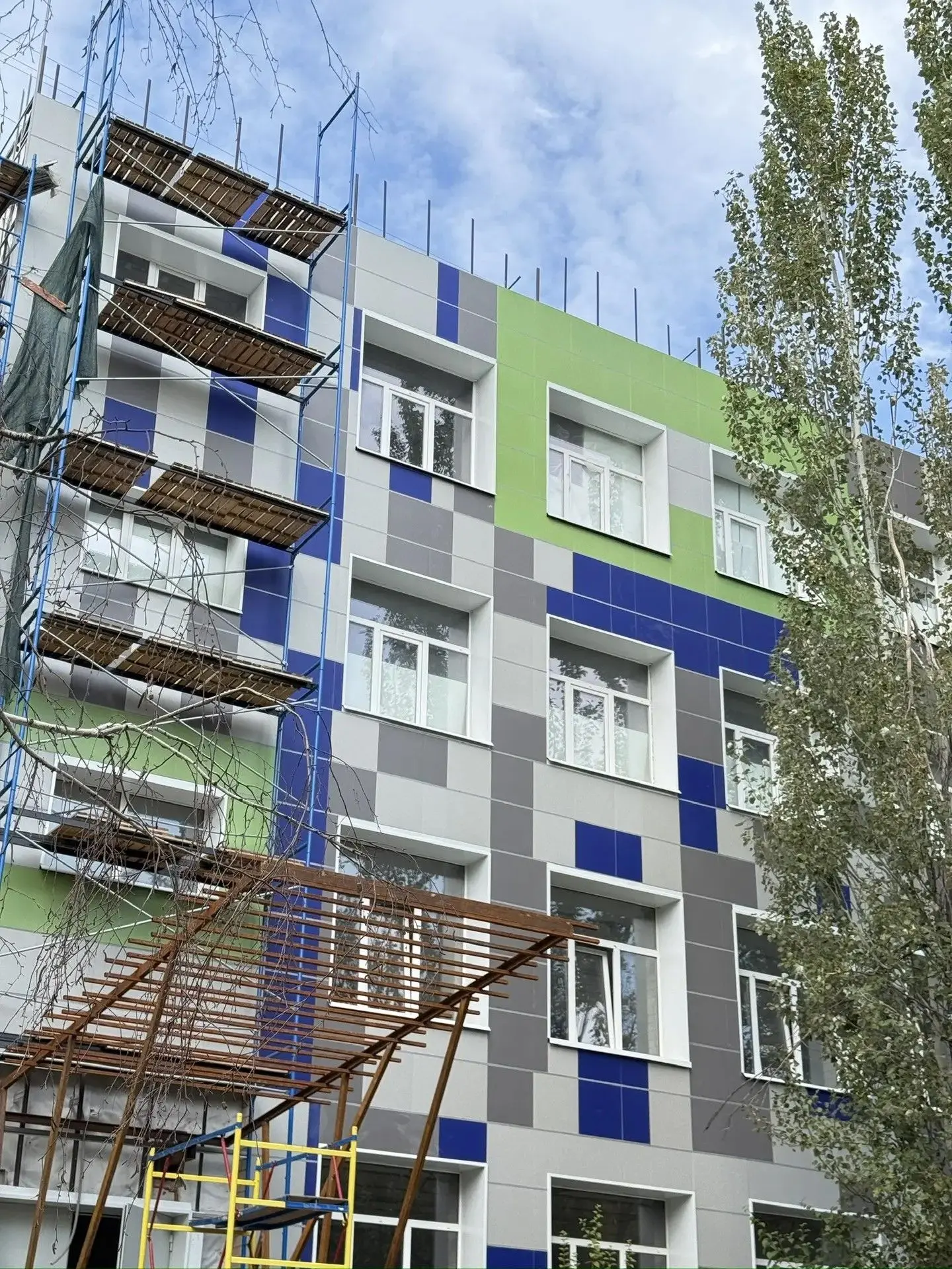 ✅ Продолжают делать ремонт бывшей 14 школы