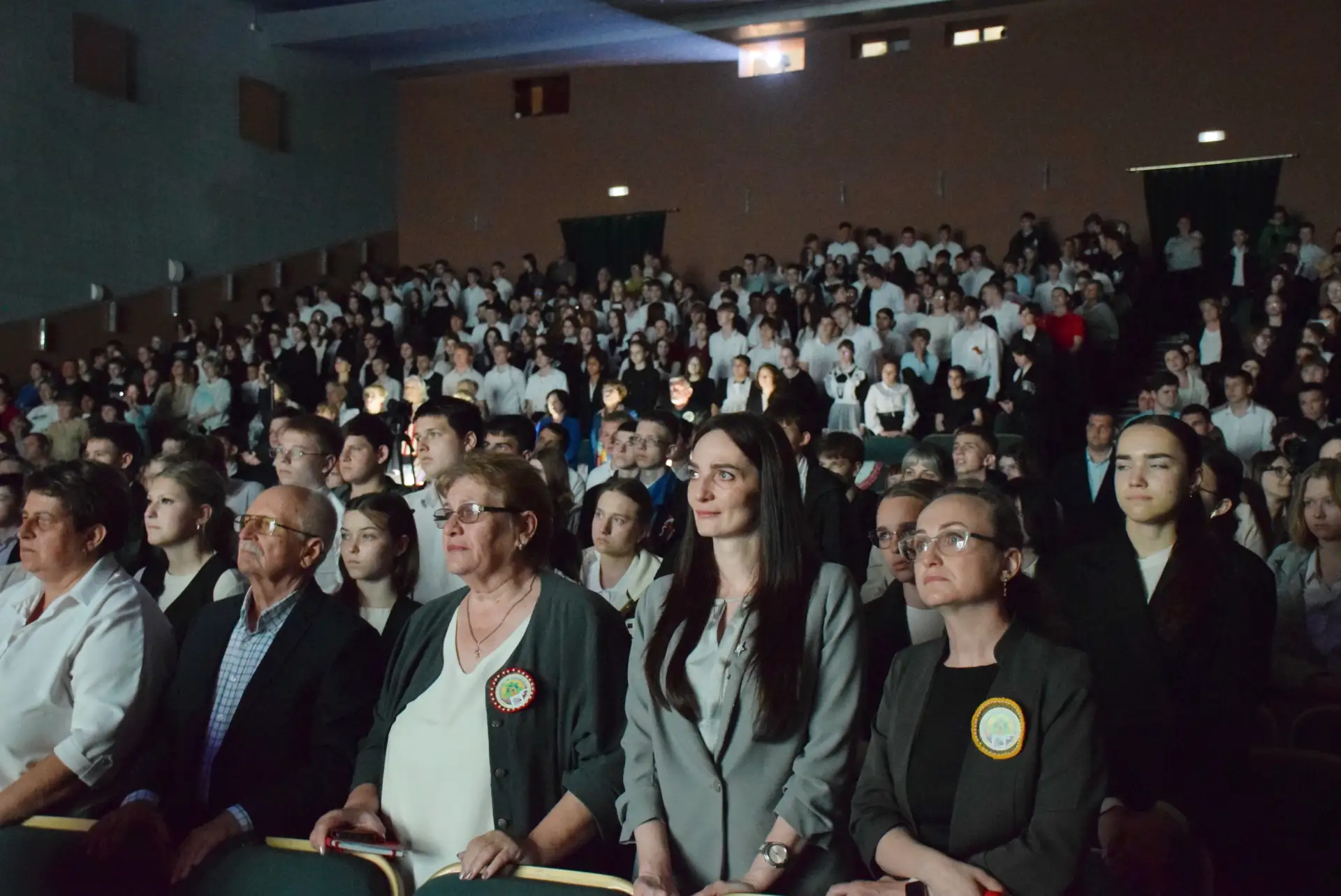 Там, где единство сердец и талантов  15 мая в Каневском РДК состоялся зональный этап VI краевого фес