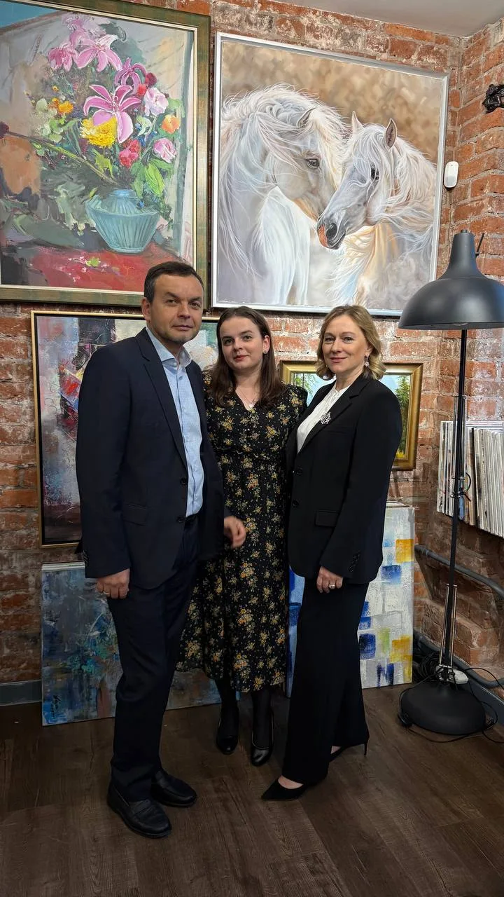 А сейчас прошёл наш первый «Юридический салон» 💙