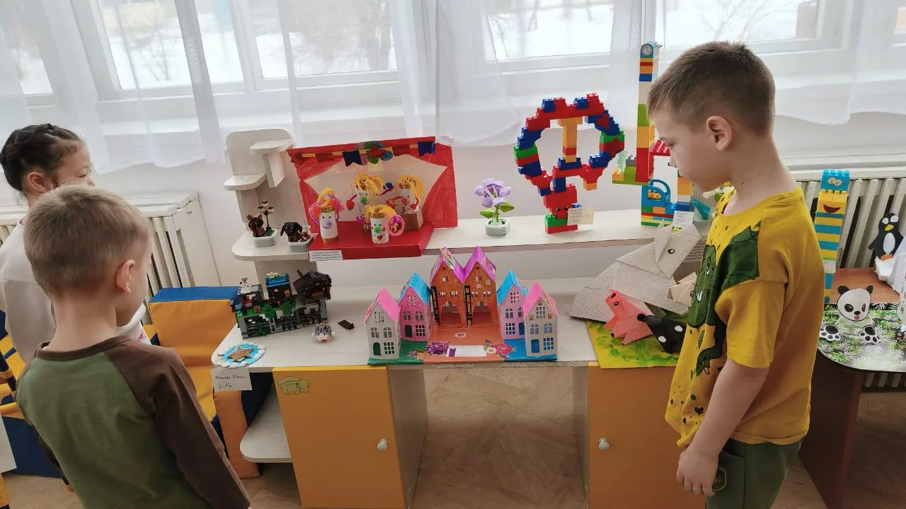 У детей средних, старших, подготовительных групп  МДОБУ ЦРР Д/С 11 ЛМО с большим успехо...