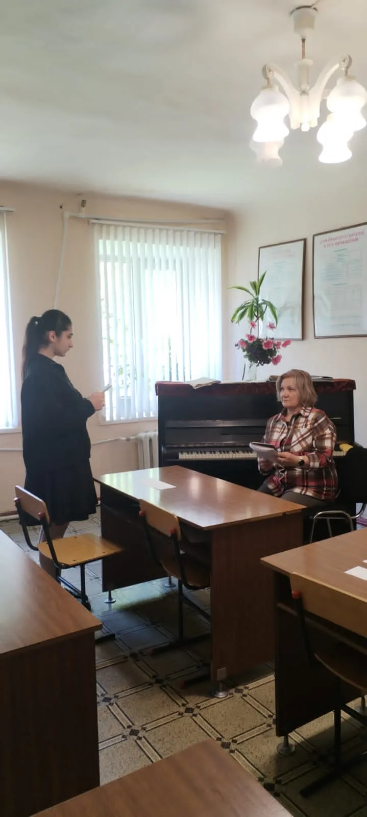 ✨В нашей школе началась пора переводных и выпускных экзаменов.