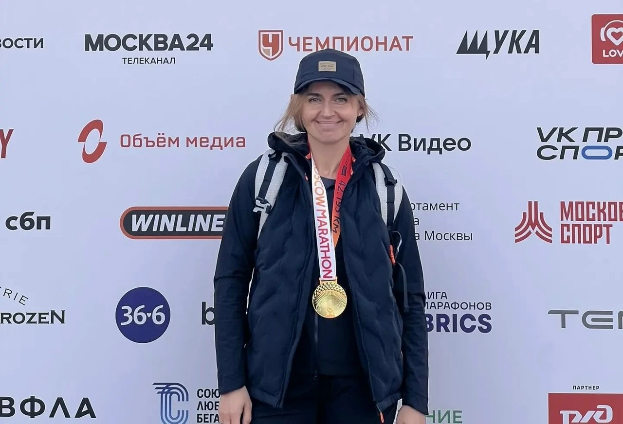 Кувандычанка Тисленко Валерия пробежала свой первый марафон на Московском марафоне -2026.