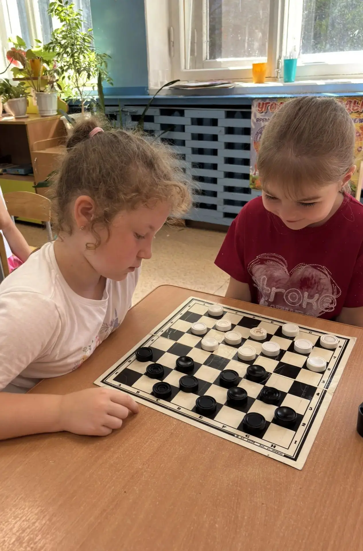♟️ 20 июля — Международный день шахмат! 

Ребята из старшей группы «Весёлые друзья» сегодня с голово