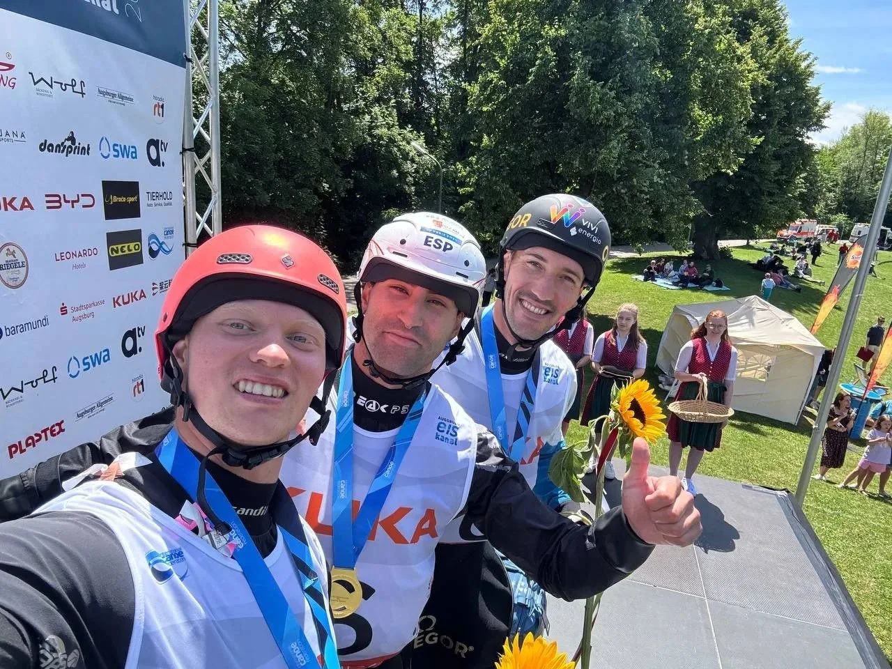 ⚡В Аугсбурге завершился третий этап Кубка Мира по гребному слалому.
🥈🏆Егор Смирнов стал серебряным
