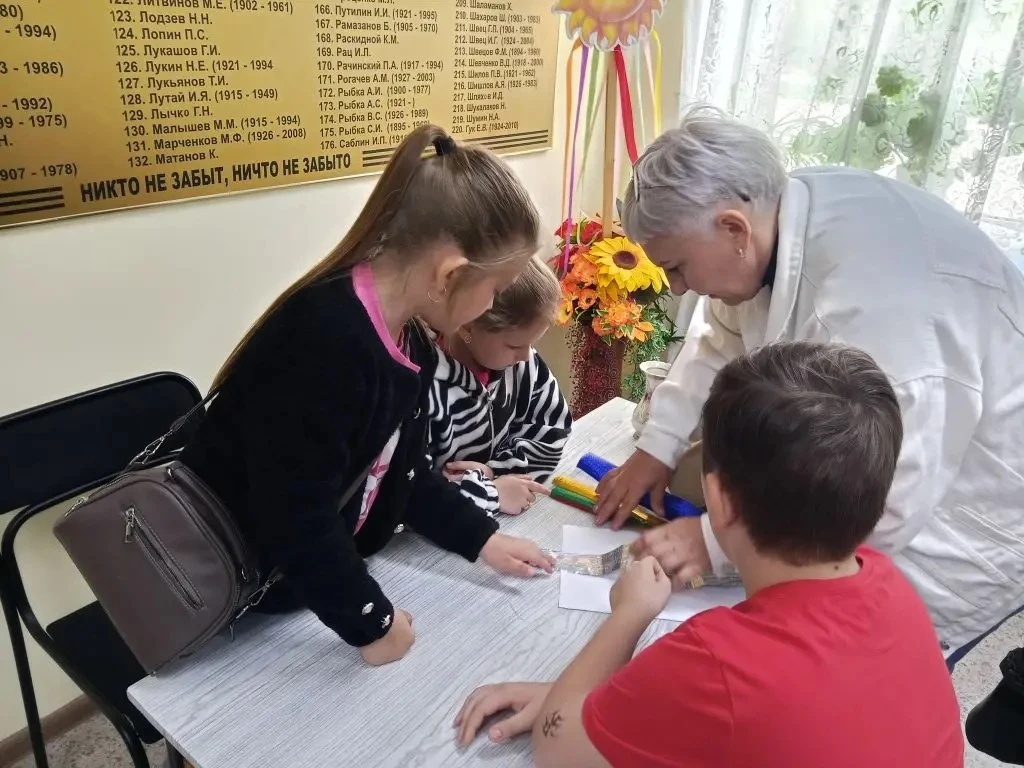🌞 Ура! Сегодня открылся наш пришкольный лагерь на летних каникулах! 🏕️🎉
