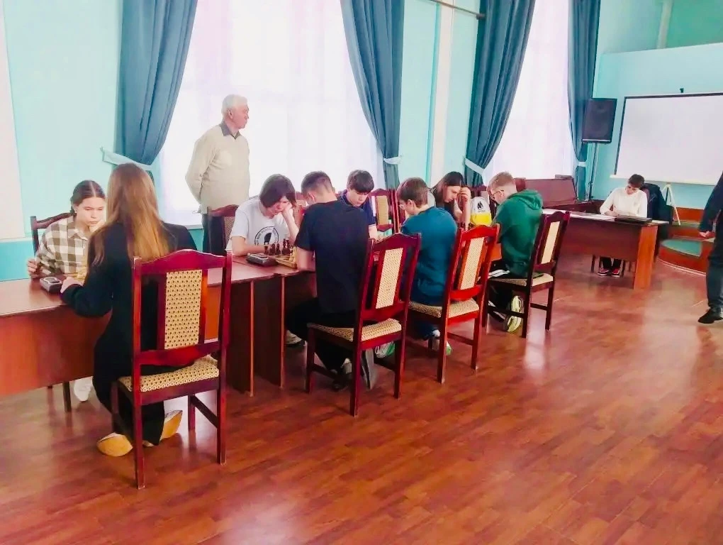 ♛ ШАХМАТНАЯ КОРОНА ОПЯТЬ У НАС! ♛ Сегодня во Дворце культуры им. Ленина прошли городские соревновани