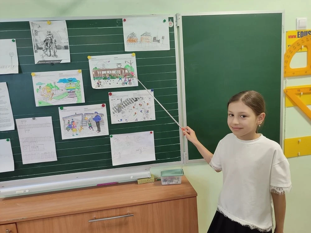 💥МЕСЯЧНИК "УСТУПИ ДОРОГУ ПОЕЗДАМ" 💥   ✅В рамках месячника «Уступи дорогу поездам» в школе № 10 г.Лис