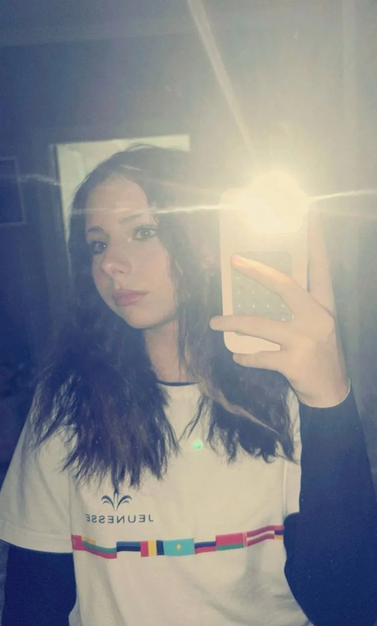 ❗ЗА ЭФФЕКТНЫЙ КАДР — ЦЕНОЙ ЖИЗНИ

17-ЛЕТНЯЯ ДЕВУШКА ПОГИБЛА ПОД КОЛЁСАМИ ПОЕЗДА В ПОДМОСКОВЬЕ

Две п