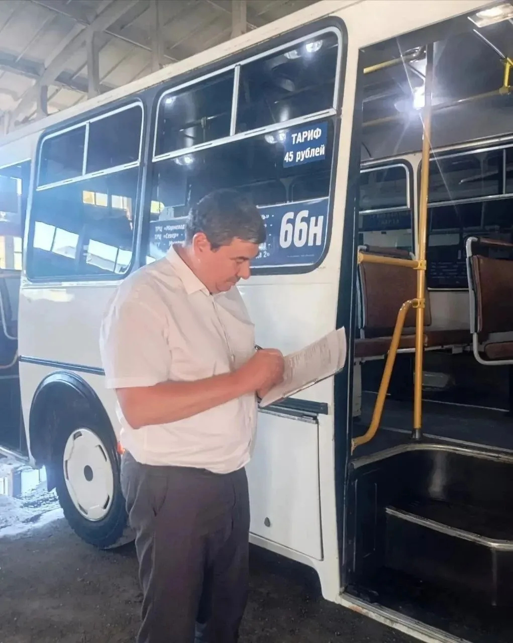 В Оренбурге продолжаются рейды по проверке автобусов для обеспечения безопасности пассажиров

Началь