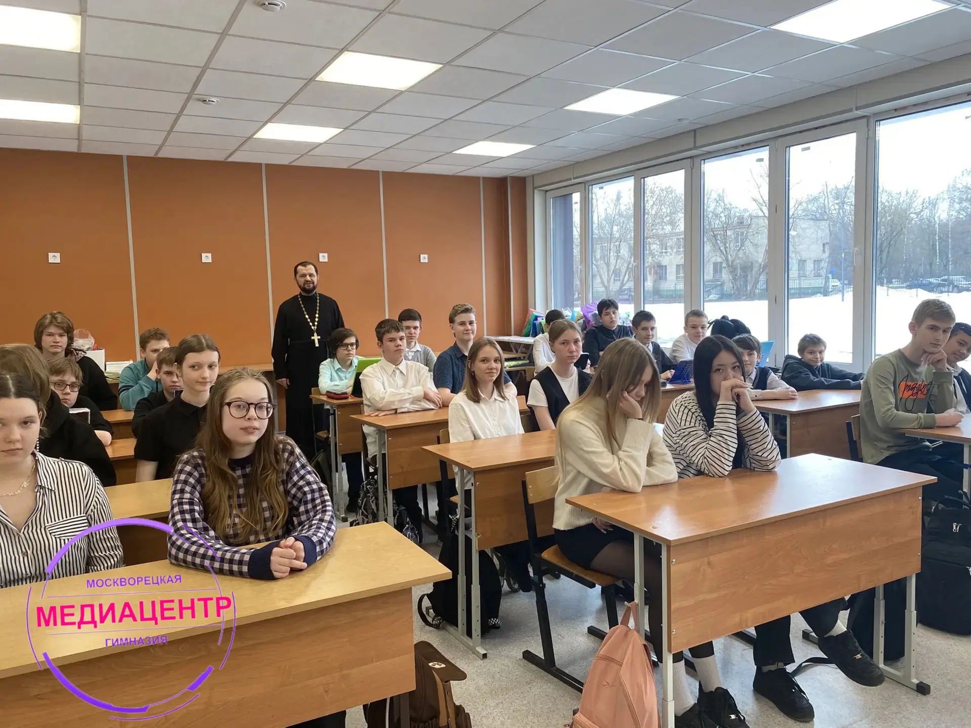 В рамках регионального проекта «Задай вопрос священнику» состоялась встреча обучающихся МОУ «Москвор