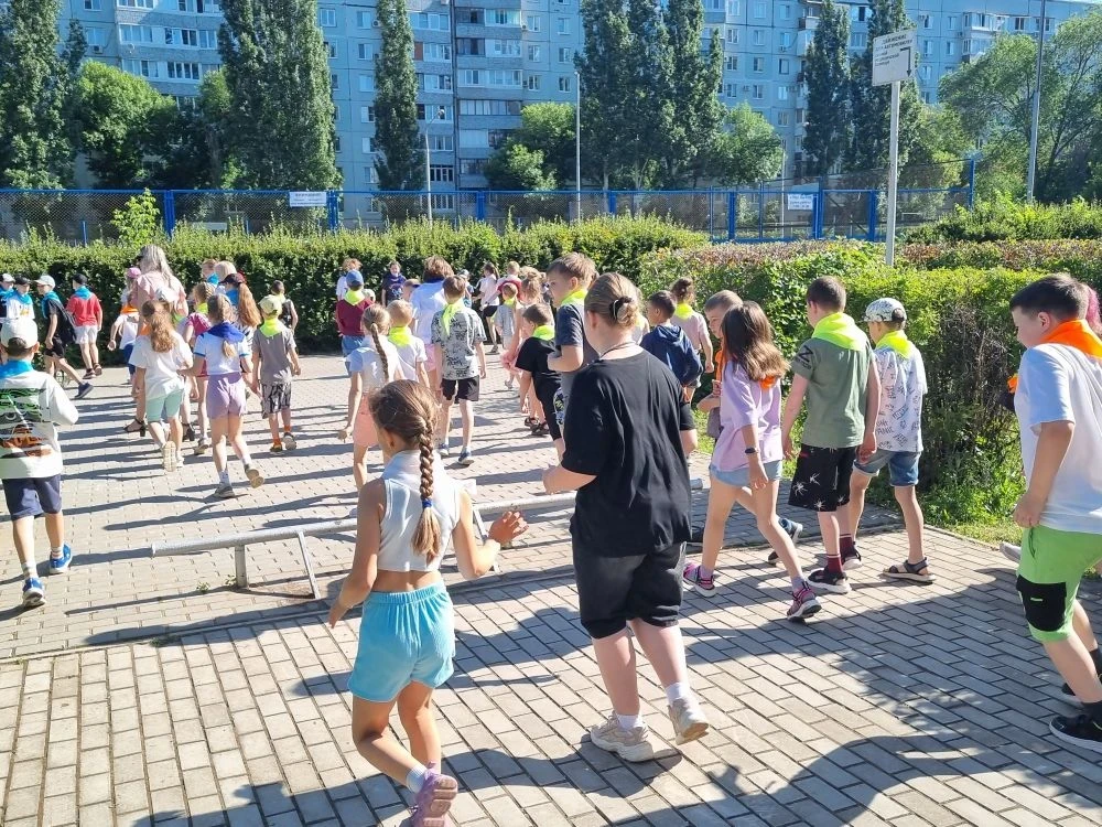 Сегодня, 11 июня, наш девятый день в летнем лагере начался с плановой эвакуации. Ребята показали отл
