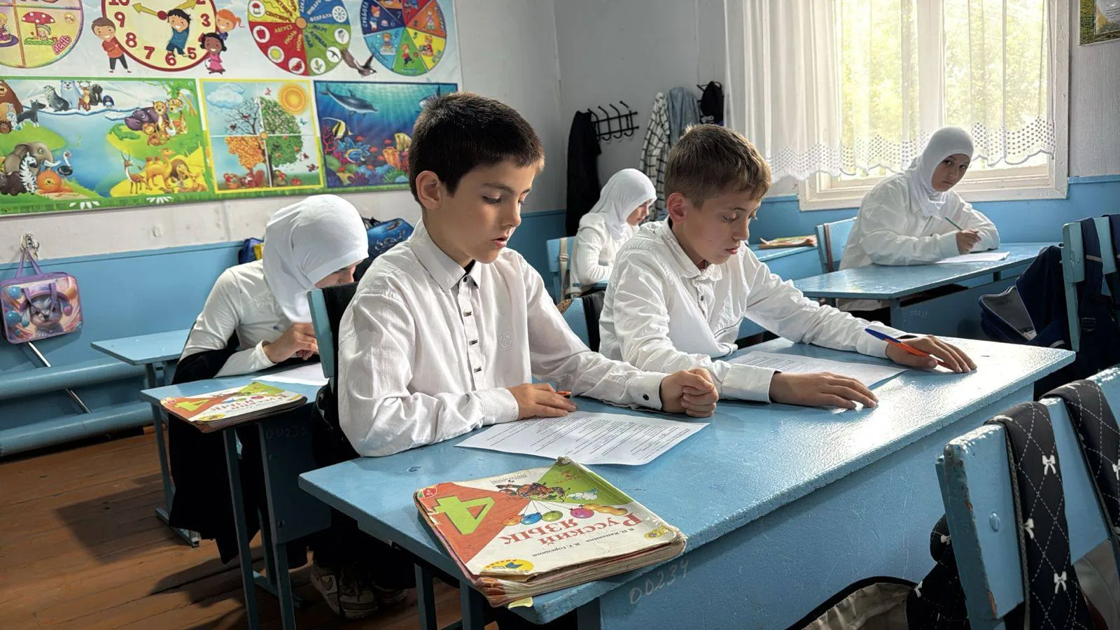 📚 В конце учебного года в 4-х классах проводятся директорские контрольные работы.
