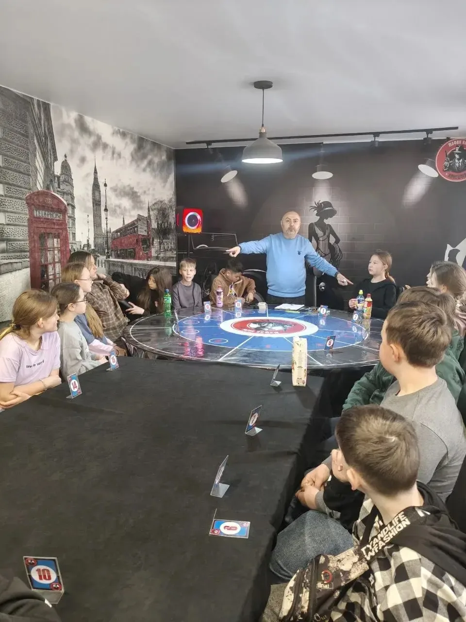 Как 5 «А» блестяще завершил каникулы 🎭  В последний день отдыха вместо того, чтобы грустить о конце 