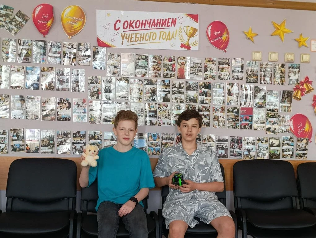 🧸🎓«День Детства» в школе Рублёво: когда выпускники снова стали первоклашками  В школьном отделении в
