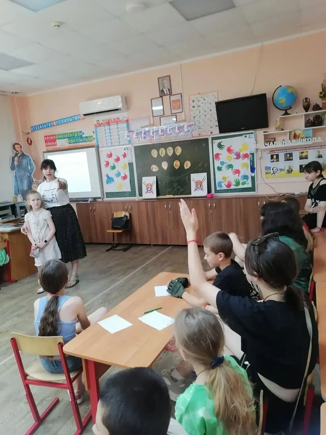 💸💸💸 Урок финансовой грамотности прошел сегодня у воспитанников пришкольного лагеря.
Учиться можно