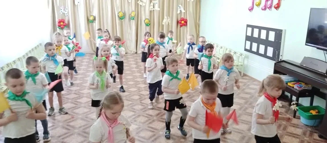 💐 Первое мая — праздник Весны и Труда! 🛠️  В нашем детском саду этот день прошел активно и весело. Р