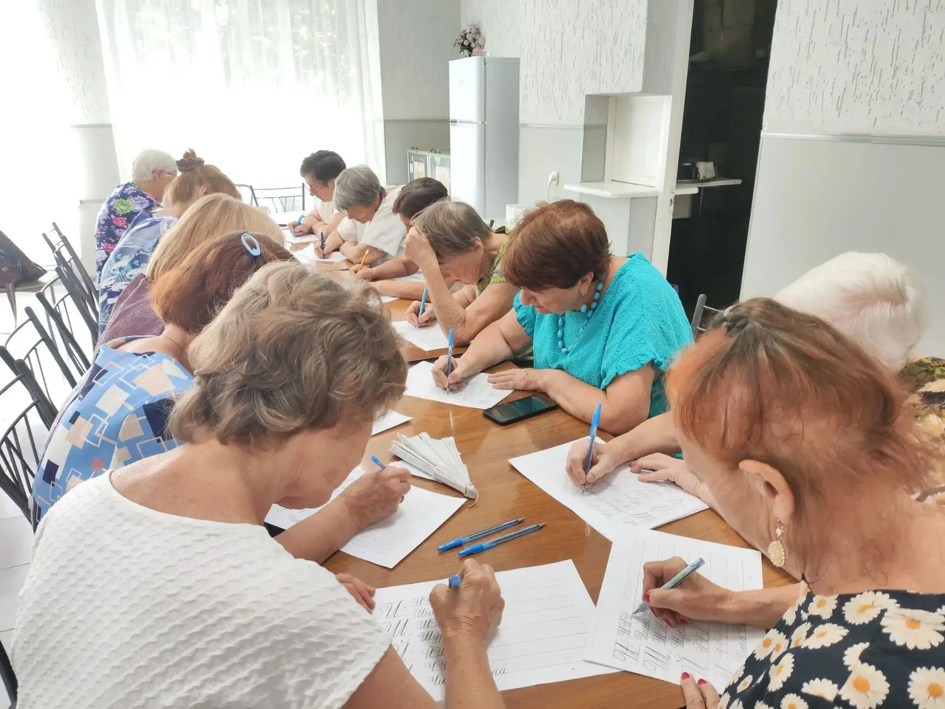 🙌 В нашем центре прошел очередной урок каллиграфии! 26 августа получатели социальных у...