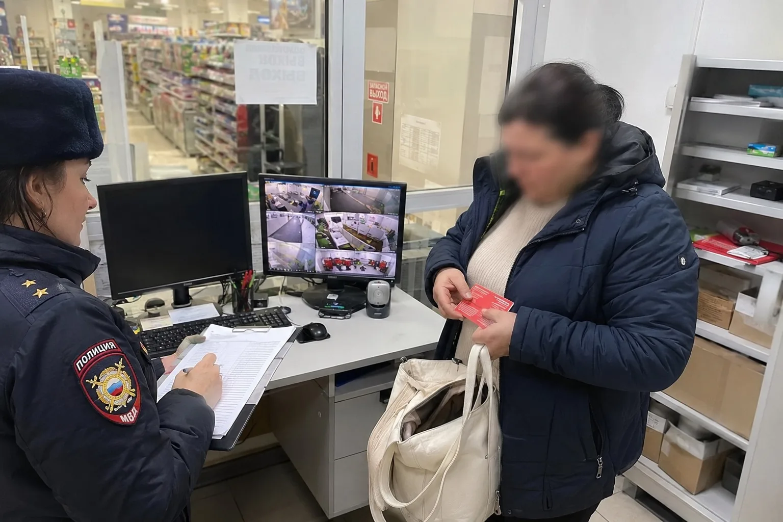 В Элисте сотрудница магазина обворовала рабочее место

В полицию поступило заявление от работницы од