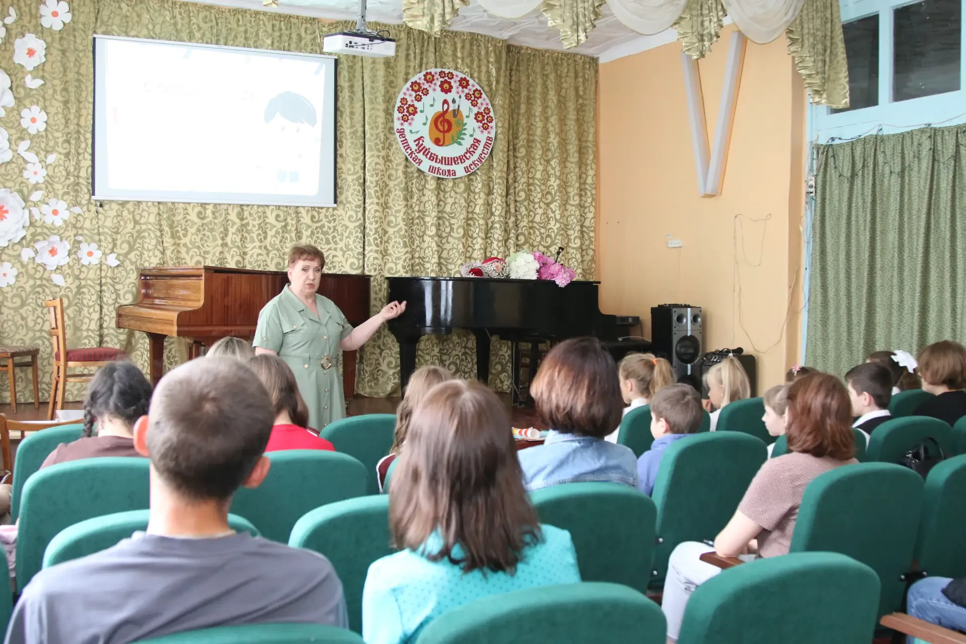 Вчера преподаватель изобразительного искусства Светлана Михайловна Причиненко провела м...